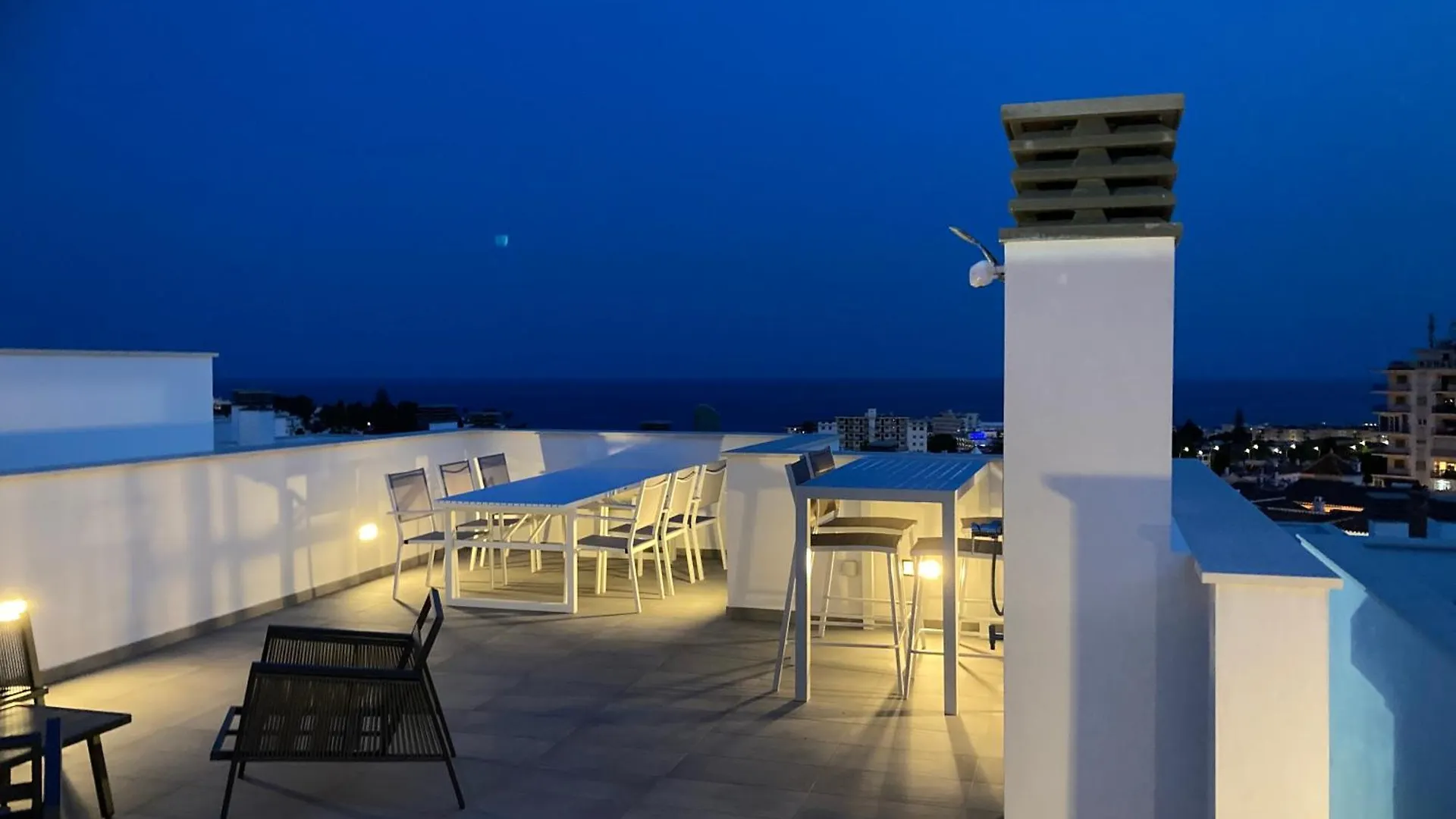 Vila Deluxe House With Roof Terrace And Pool Nerja