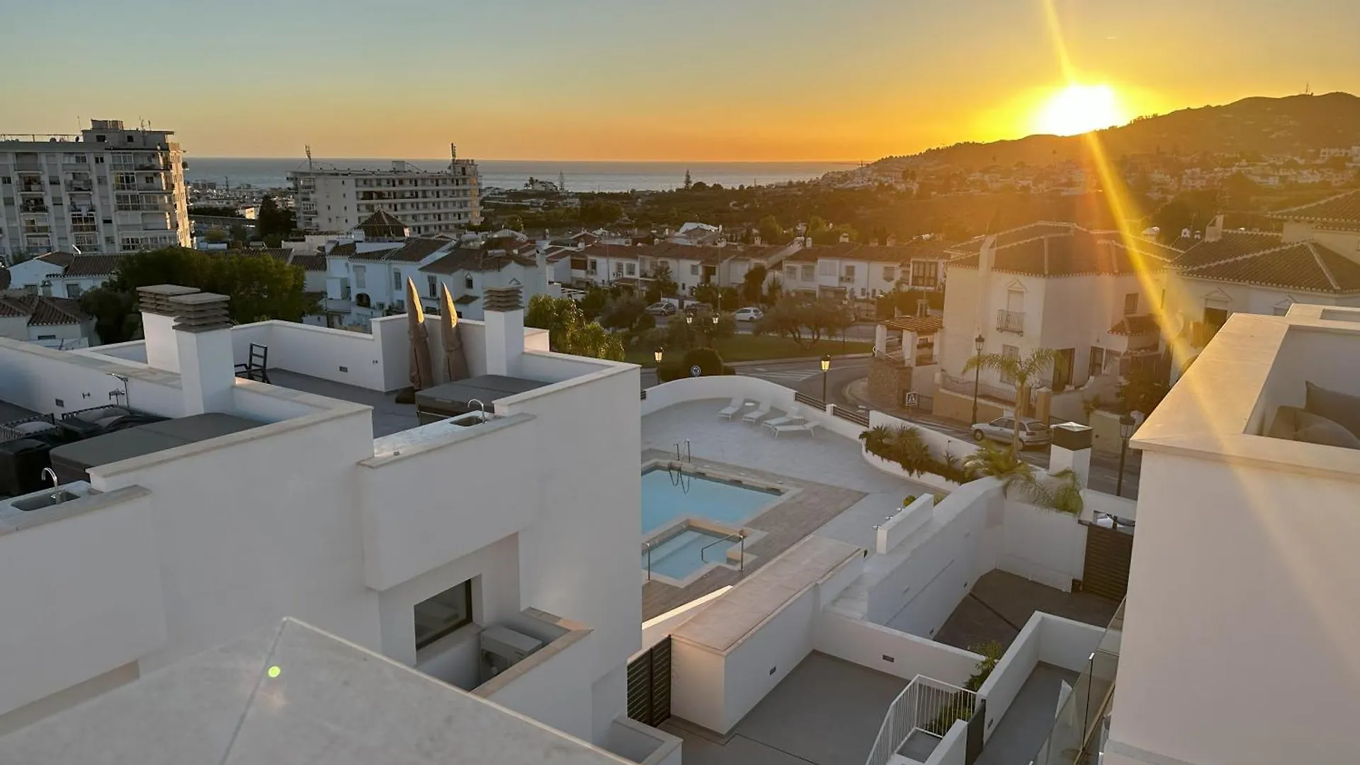 Vila Deluxe House With Roof Terrace And Pool Nerja